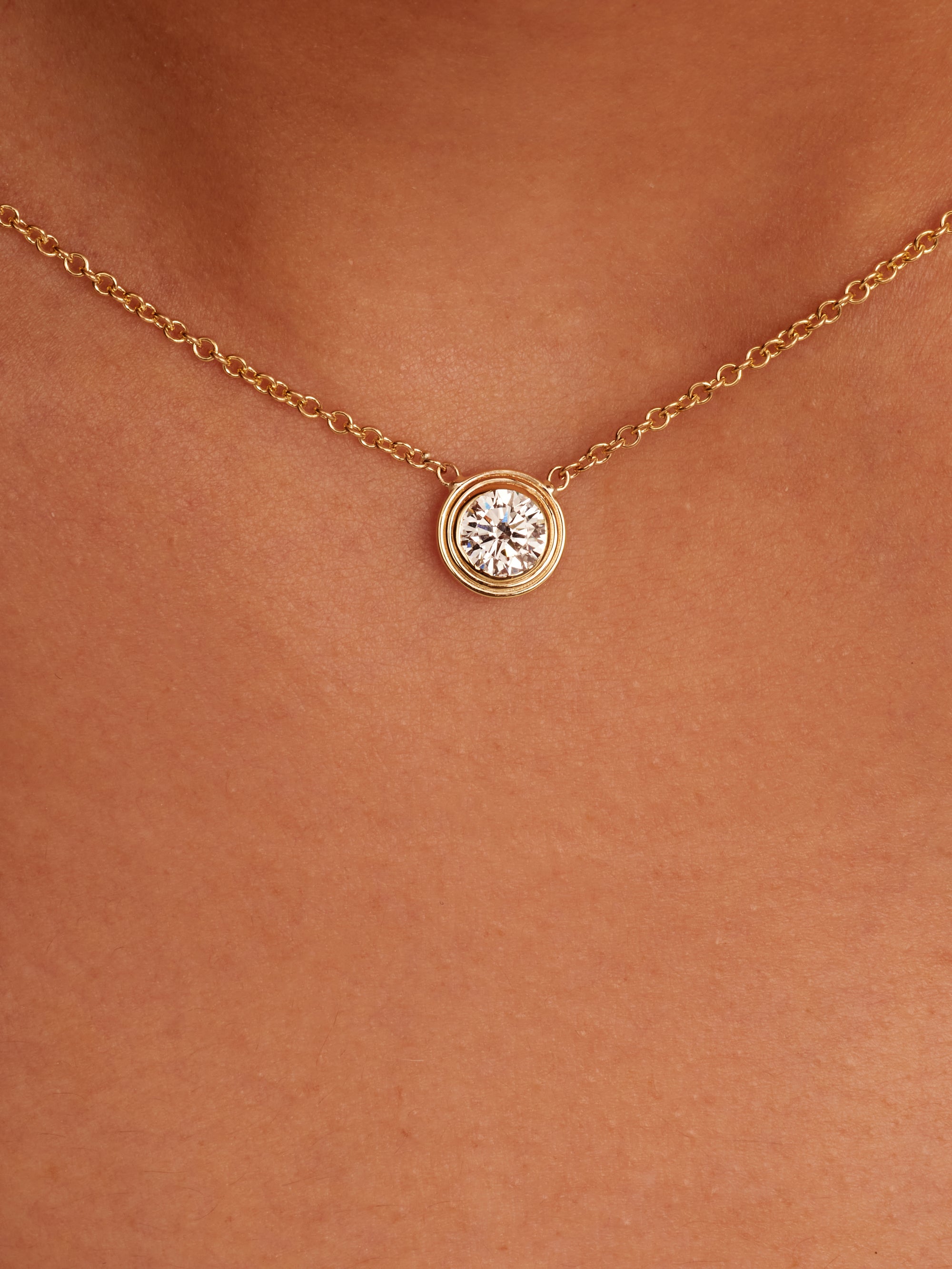 Solitaire Round Diamond Double Bezel Necklace in 14K Gold